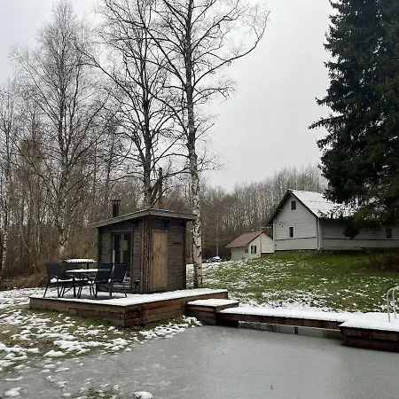 Ratasmaee Forest House, Total Privacy & Sauna Palukula (Rapla)